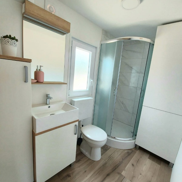 Bathroom / WC, Mobile homes beach Jazina, Travel agency Charly, Murter, Dalmatia, Croatia Betina