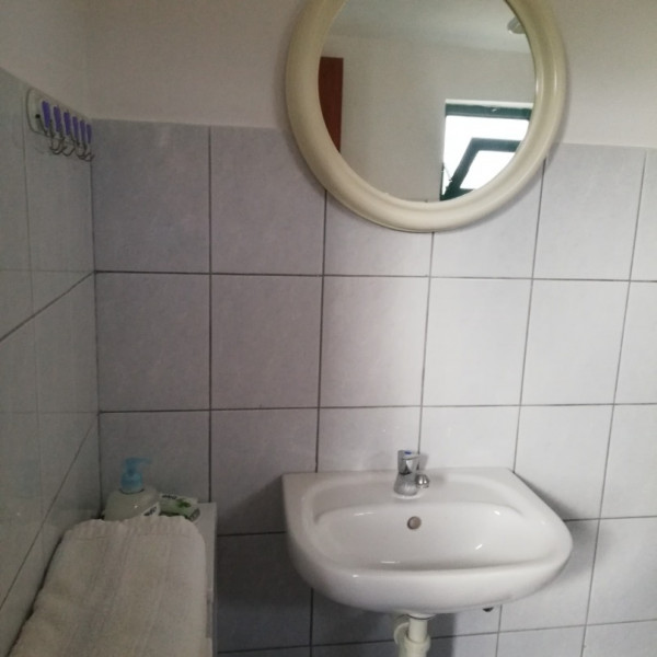 Bathroom / WC, Robinson House island Žut, Travel agency Charly, Murter, Dalmatia, Croatia Betina