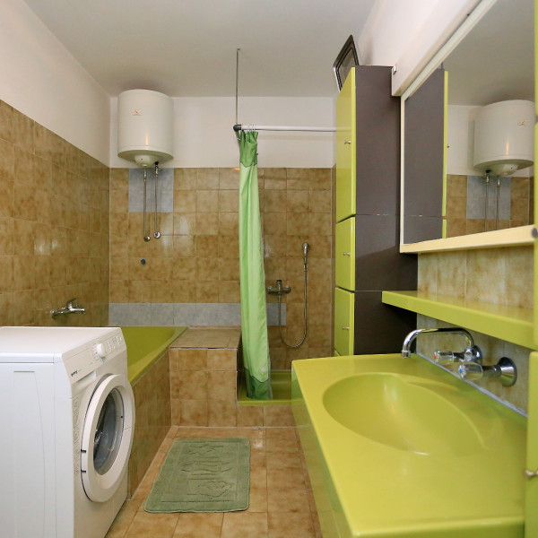 Bathroom / WC, Apartment Marta, Travel agency Charly, Murter, Dalmatia, Croatia Betina
