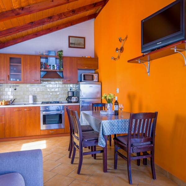 Kitchen, Apartment Dario, Travel agency Charly, Murter, Dalmatia, Croatia Betina