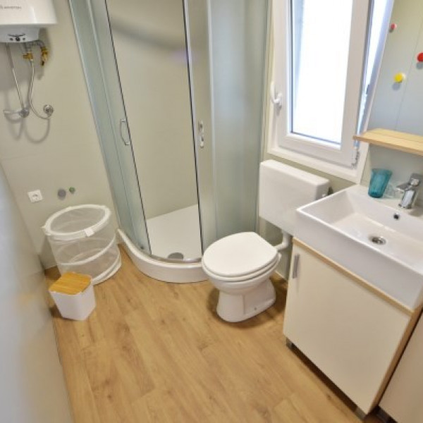 Bathroom / WC, Mobile home Cvita, Travel agency Charly, Murter, Dalmatia, Croatia Betina