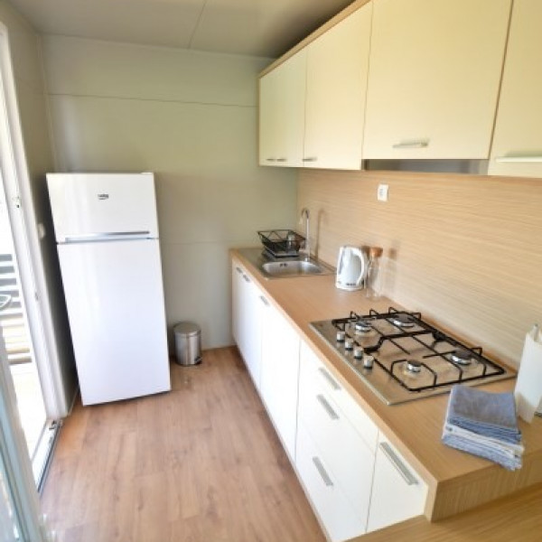 Kitchen, Mobile home Cvita, Travel agency Charly, Murter, Dalmatia, Croatia Betina